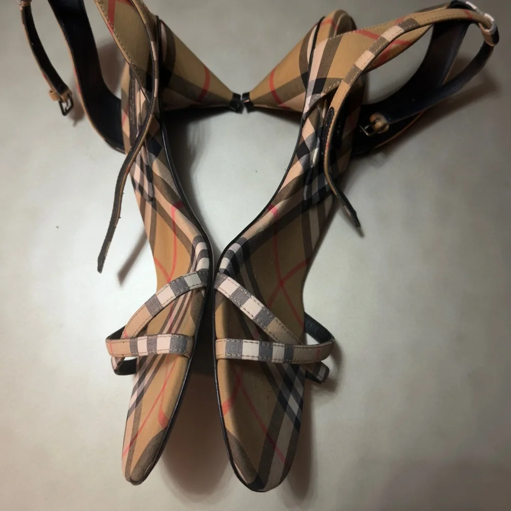 Burberry Women’s Hansel Ankle Strap Sandals Size 40 - Picture 7 of 9